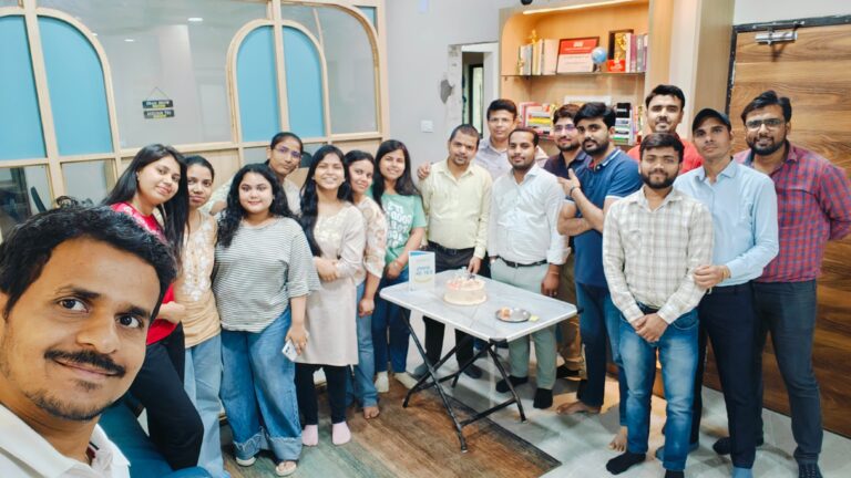 The Jupeak Solutions team at the Varanasi office
